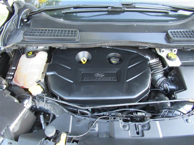 2016 Ford Escape Titanium   - Photo 45 - Sherman Oaks, CA 91423