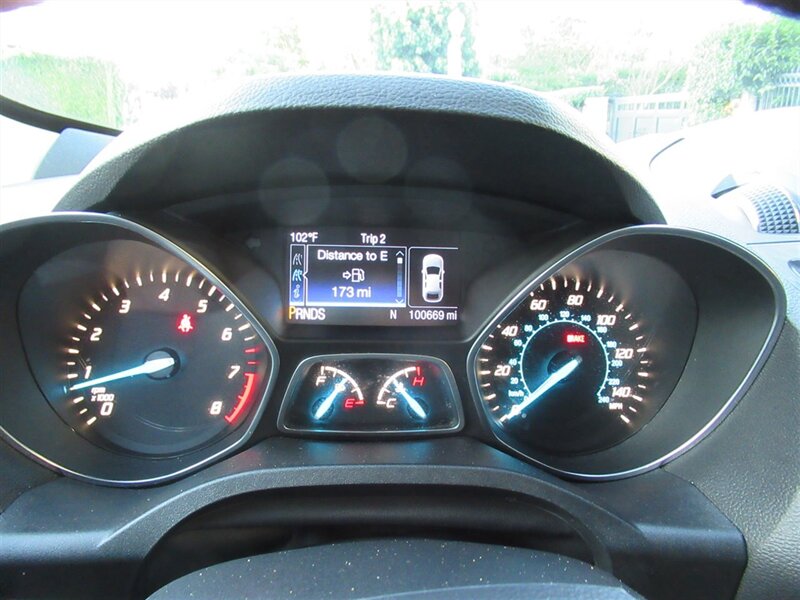 2016 Ford Escape Titanium   - Photo 22 - Sherman Oaks, CA 91423