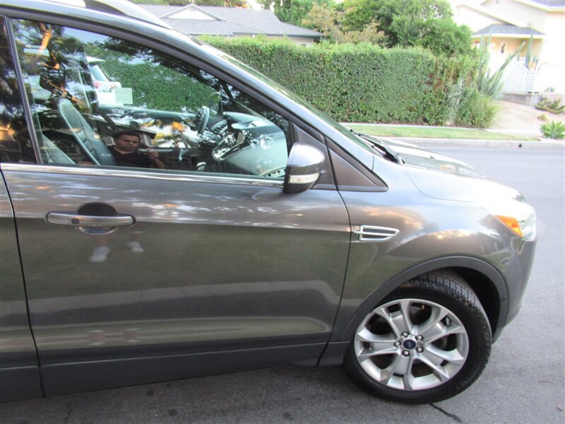 2016 Ford Escape Titanium   - Photo 39 - Sherman Oaks, CA 91423