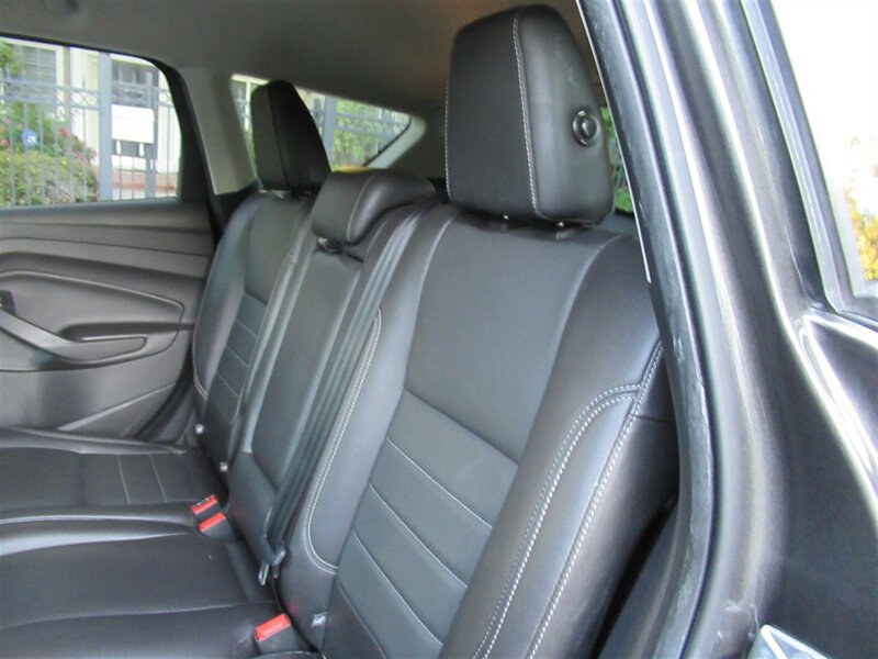 2016 Ford Escape Titanium   - Photo 29 - Sherman Oaks, CA 91423