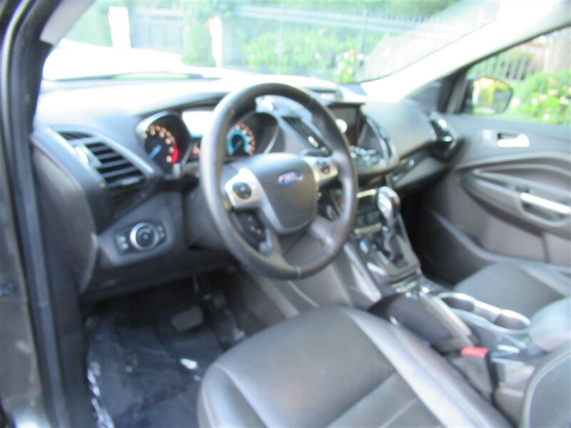 2016 Ford Escape Titanium   - Photo 19 - Sherman Oaks, CA 91423