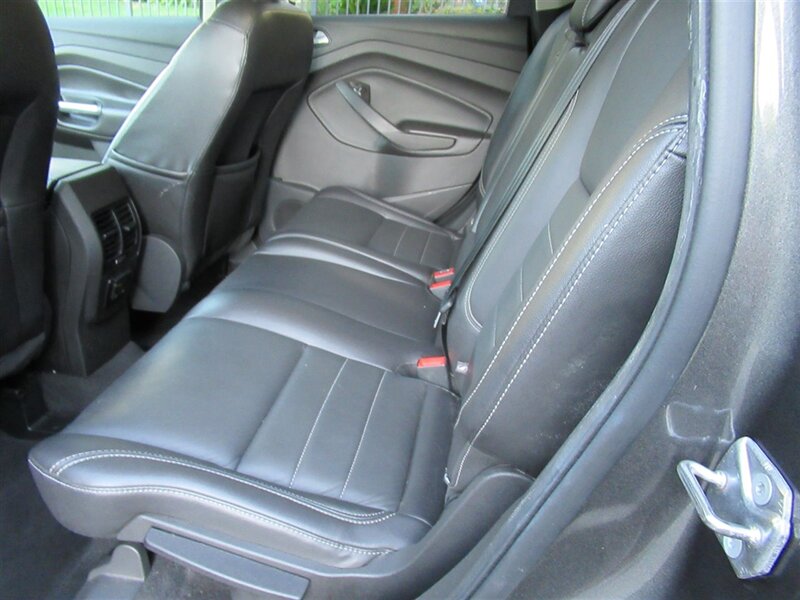 2016 Ford Escape Titanium   - Photo 30 - Sherman Oaks, CA 91423