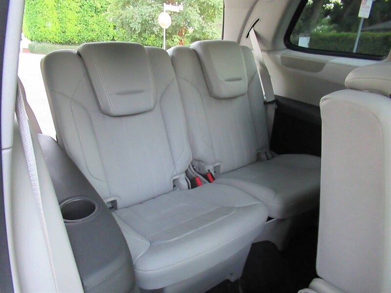 2015 Mercedes-Benz GL 350 BlueTEC   - Photo 32 - Sherman Oaks, CA 91423