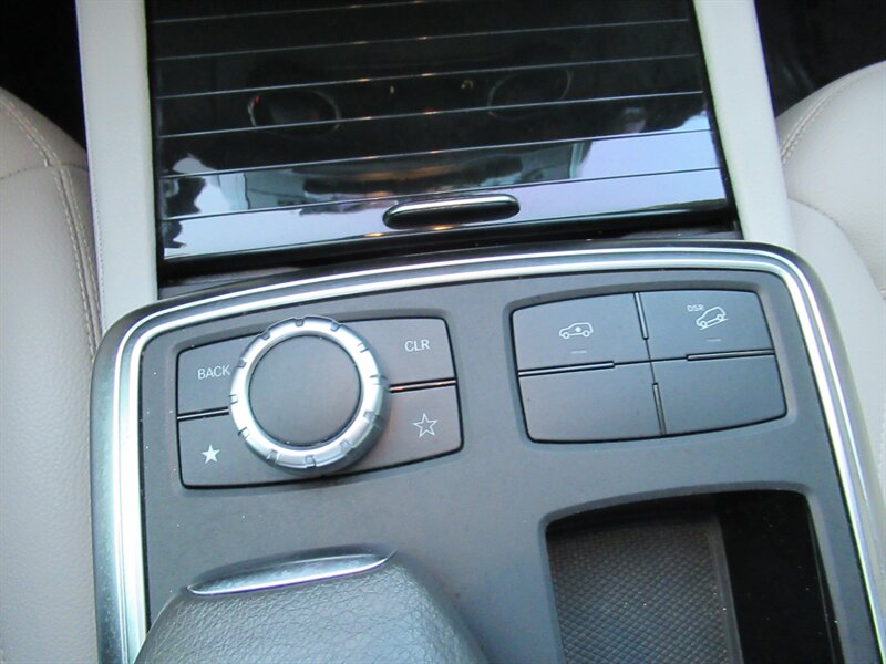 2015 Mercedes-Benz GL 350 BlueTEC   - Photo 22 - Sherman Oaks, CA 91423