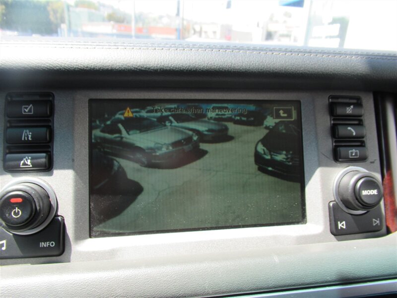 2006 Land Rover Range Rover HSE   - Photo 17 - Sherman Oaks, CA 91423