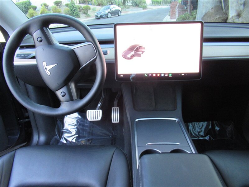 2022 Tesla Model Y Performance   - Photo 27 - Sherman Oaks, CA 91423