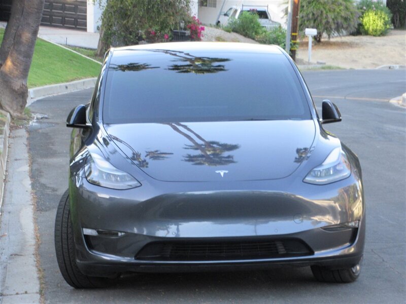 2022 Tesla Model Y Performance   - Photo 3 - Sherman Oaks, CA 91423