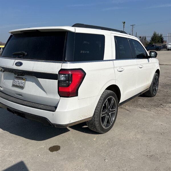 2021 Ford Expedition Limited   - Photo 6 - Sherman Oaks, CA 91423