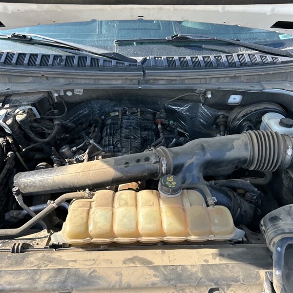 2021 Ford Expedition Limited   - Photo 13 - Sherman Oaks, CA 91423