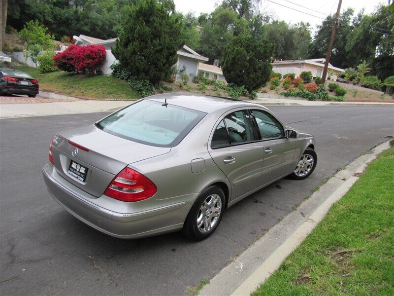 2006 Mercedes-Benz E 350   - Photo 6 - Sherman Oaks, CA 91423