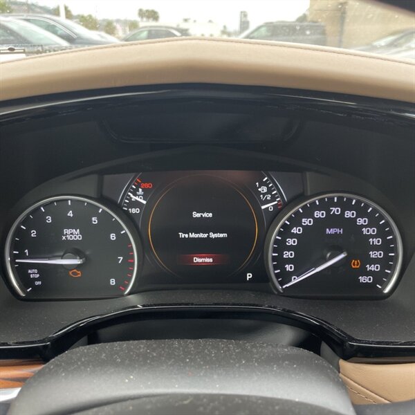 2019 Cadillac XT5 Platinum   - Photo 19 - Sherman Oaks, CA 91423