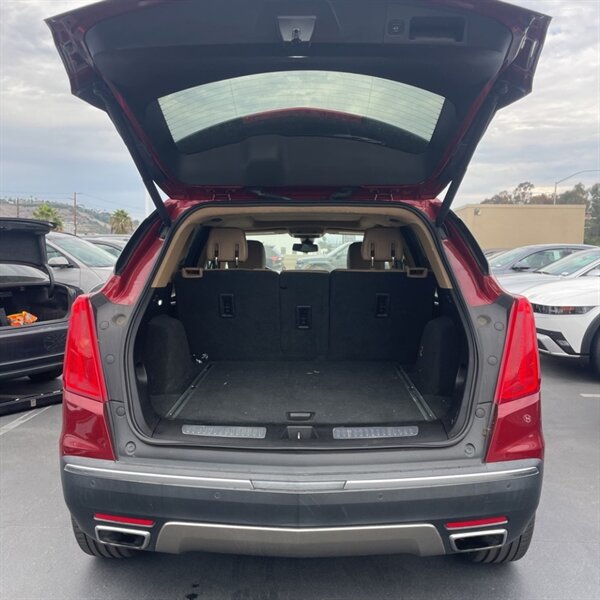 2019 Cadillac XT5 Platinum   - Photo 10 - Sherman Oaks, CA 91423
