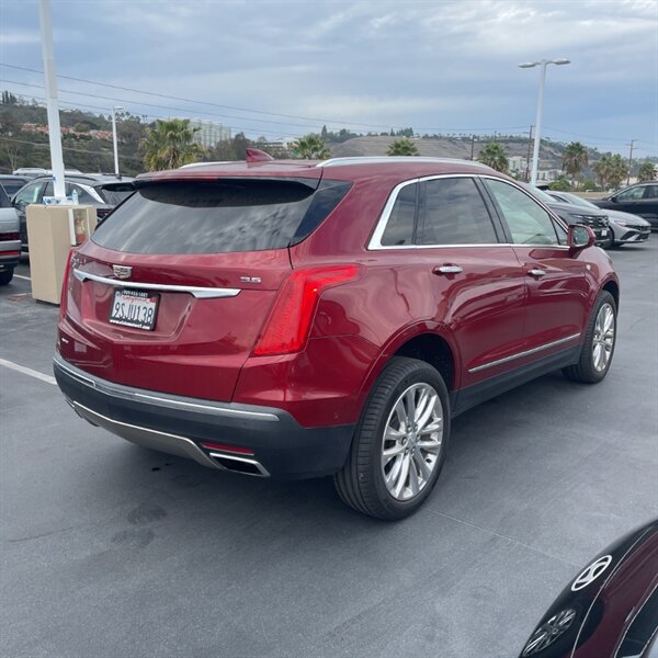 2019 Cadillac XT5 Platinum   - Photo 4 - Sherman Oaks, CA 91423