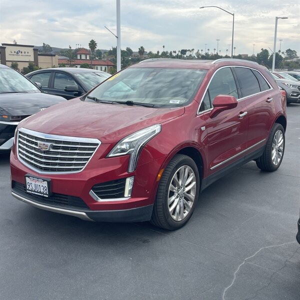 2019 Cadillac XT5 Platinum   - Photo 1 - Sherman Oaks, CA 91423