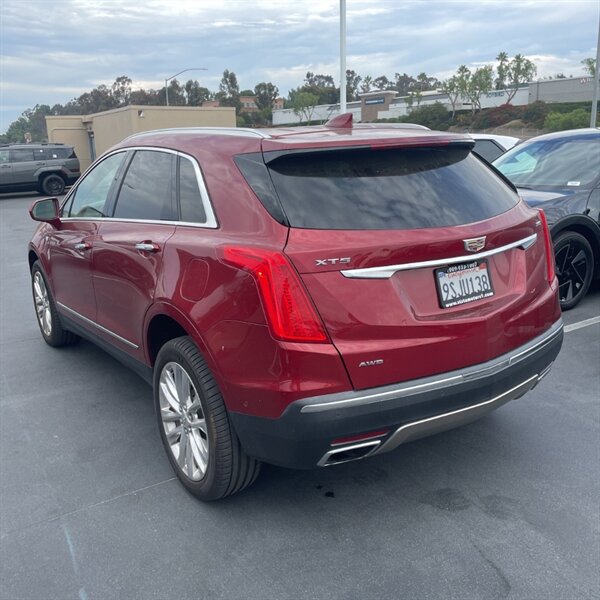 2019 Cadillac XT5 Platinum   - Photo 8 - Sherman Oaks, CA 91423