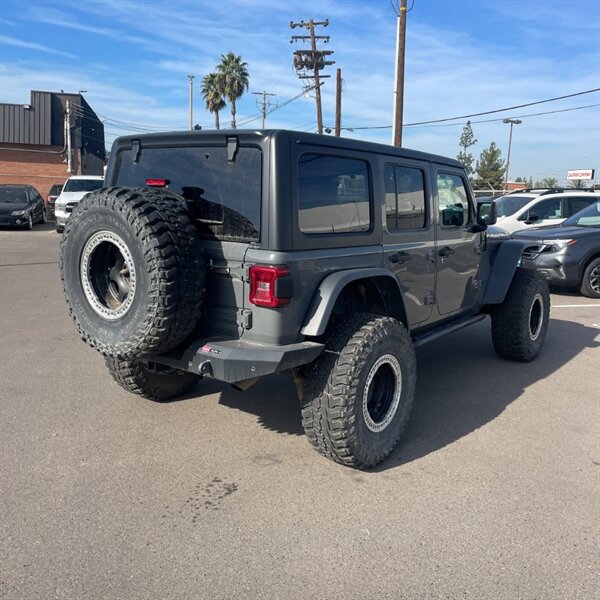 2019 Jeep Wrangler Unlimited Rubicon   - Photo 4 - Sherman Oaks, CA 91423