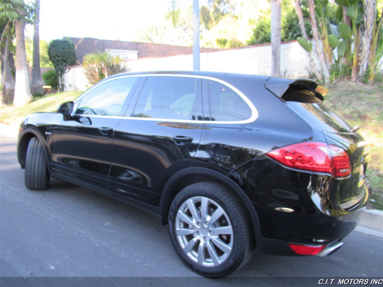 2014 Porsche Cayenne S Hybrid   - Photo 7 - Sherman Oaks, CA 91423