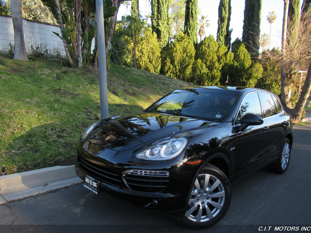 2014 Porsche Cayenne S Hybrid   - Photo 9 - Sherman Oaks, CA 91423