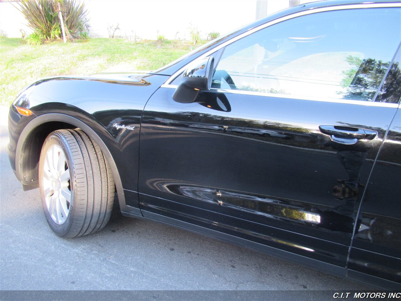 2014 Porsche Cayenne S Hybrid   - Photo 42 - Sherman Oaks, CA 91423