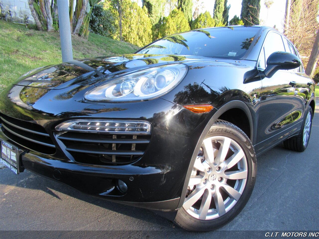 2014 Porsche Cayenne S Hybrid   - Photo 44 - Sherman Oaks, CA 91423