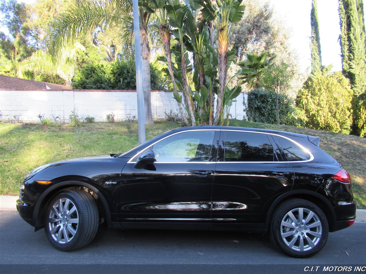 2014 Porsche Cayenne S Hybrid   - Photo 8 - Sherman Oaks, CA 91423