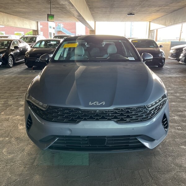 2022 Kia K5 EX   - Photo 6 - Sherman Oaks, CA 91423