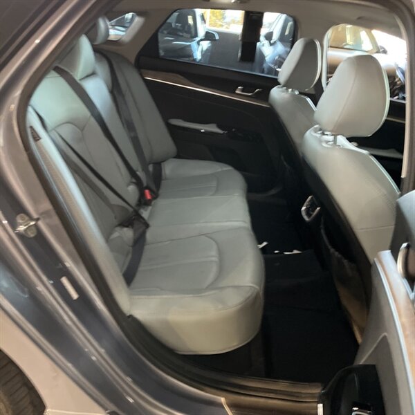 2022 Kia K5 EX   - Photo 17 - Sherman Oaks, CA 91423