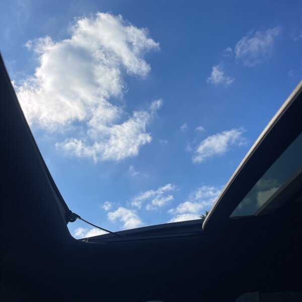 2019 Chrysler Pacifica Hybrid Limited   - Photo 22 - Sherman Oaks, CA 91423