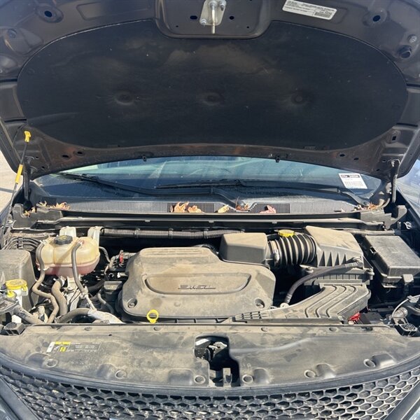 2019 Chrysler Pacifica L   - Photo 21 - Sherman Oaks, CA 91423