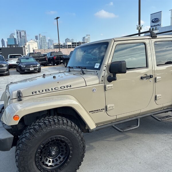 2017 Jeep Wrangler Unlimited Rubicon   - Photo 9 - Sherman Oaks, CA 91423