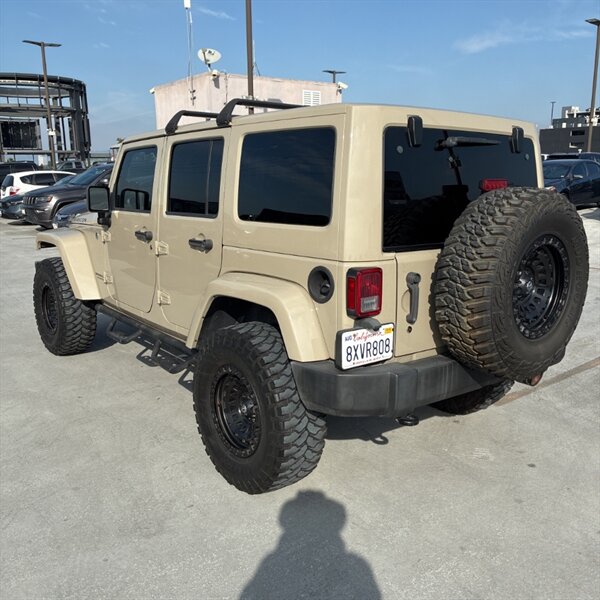 2017 Jeep Wrangler Unlimited Rubicon   - Photo 10 - Sherman Oaks, CA 91423