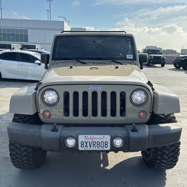2017 Jeep Wrangler Unlimited Rubicon   - Photo 4 - Sherman Oaks, CA 91423