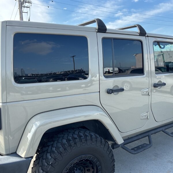 2017 Jeep Wrangler Unlimited Rubicon   - Photo 8 - Sherman Oaks, CA 91423