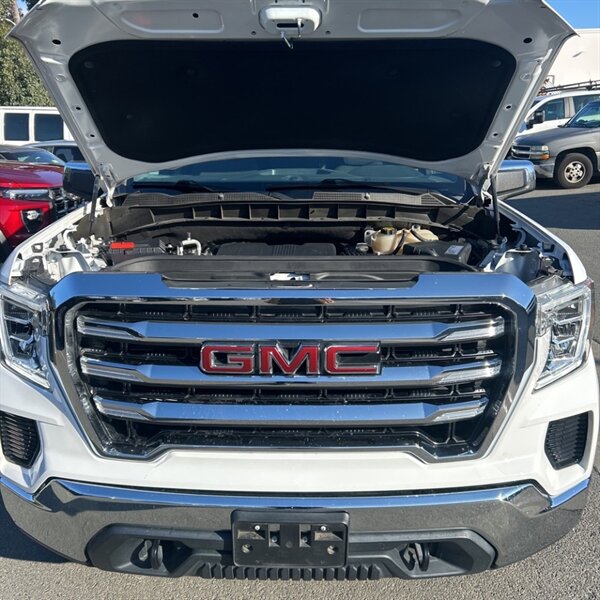 2021 GMC Sierra 1500 SLE   - Photo 12 - Sherman Oaks, CA 91423