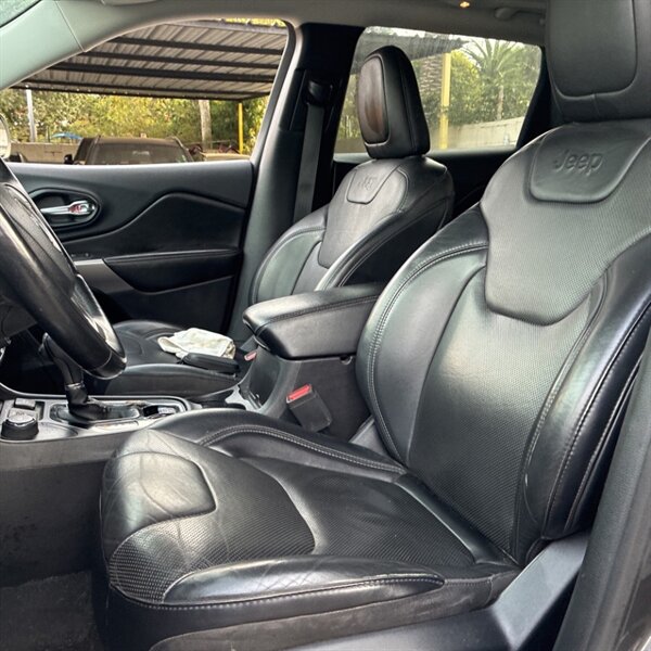 2019 Jeep Cherokee Limited   - Photo 14 - Sherman Oaks, CA 91423