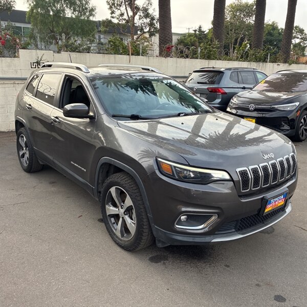 2019 Jeep Cherokee Limited   - Photo 1 - Sherman Oaks, CA 91423