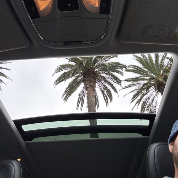 2019 Jeep Cherokee Limited   - Photo 22 - Sherman Oaks, CA 91423