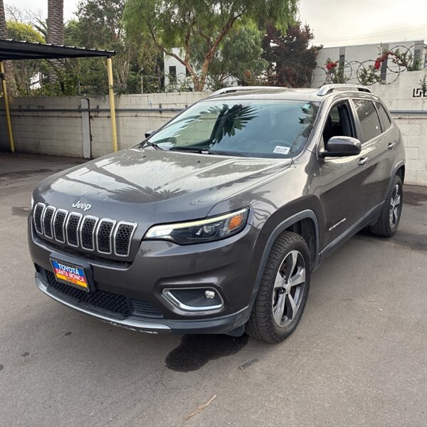 2019 Jeep Cherokee Limited   - Photo 3 - Sherman Oaks, CA 91423