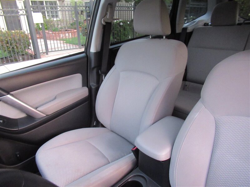 2018 Subaru Forester 2.5i Premium   - Photo 18 - Sherman Oaks, CA 91423