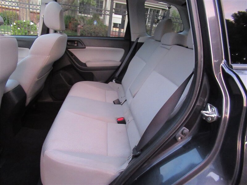 2018 Subaru Forester 2.5i Premium   - Photo 27 - Sherman Oaks, CA 91423