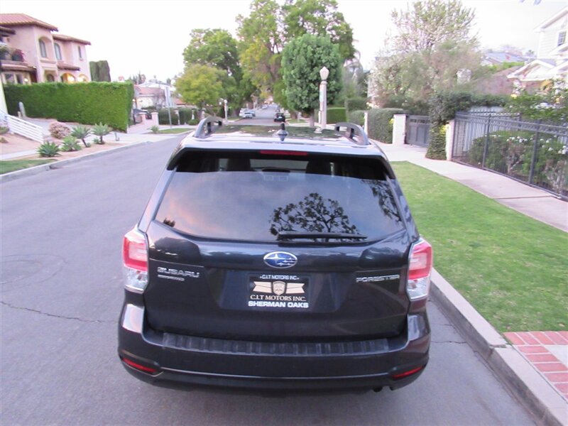 2018 Subaru Forester 2.5i Premium   - Photo 10 - Sherman Oaks, CA 91423