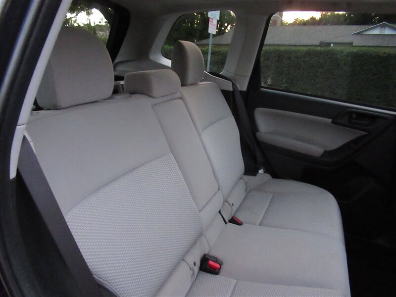 2018 Subaru Forester 2.5i Premium   - Photo 33 - Sherman Oaks, CA 91423