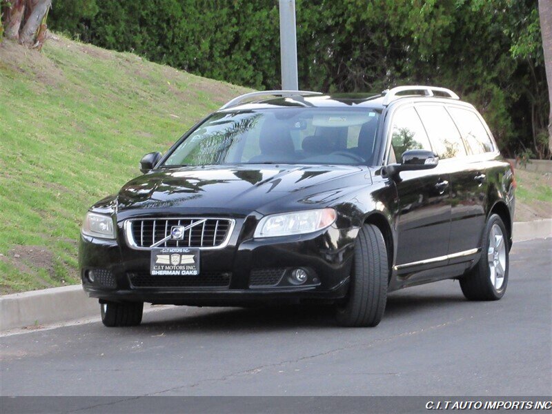 2009 Volvo V70 3.2   - Photo 5 - Sherman Oaks, CA 91423