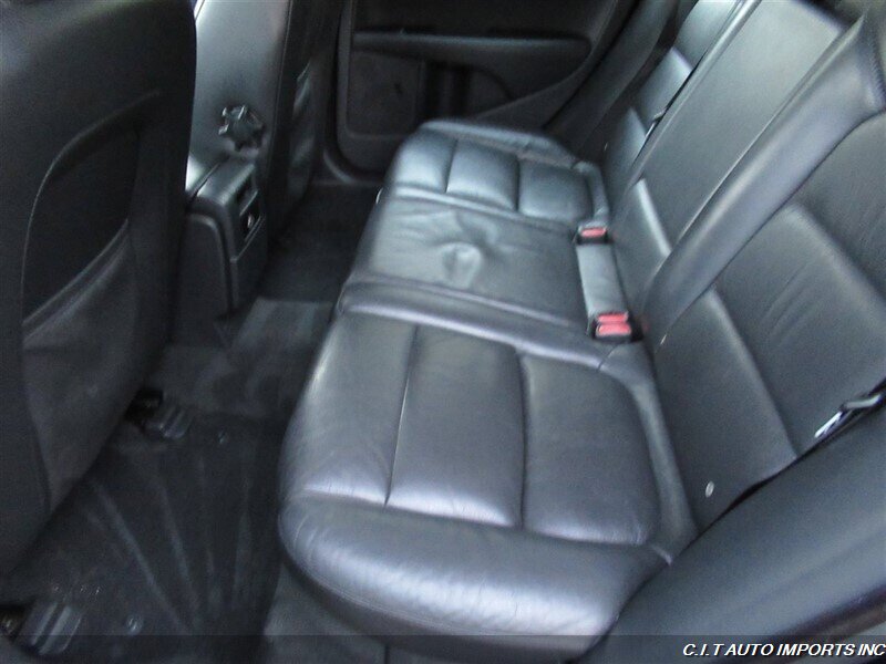 2009 Volvo V70 3.2   - Photo 23 - Sherman Oaks, CA 91423