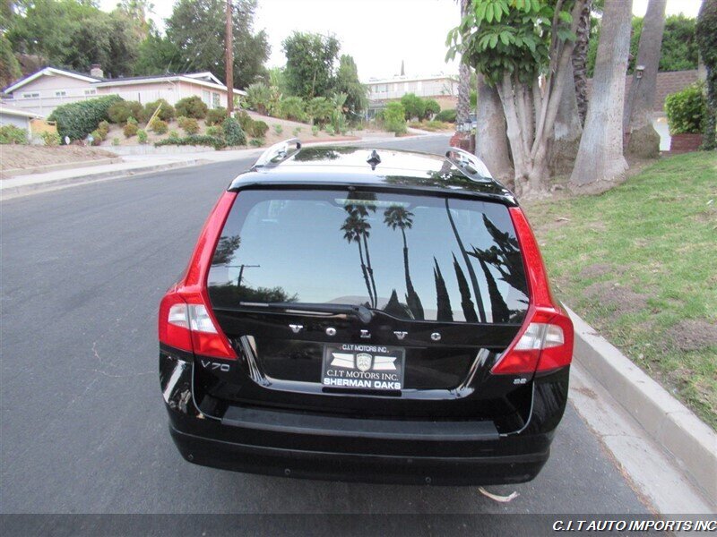 2009 Volvo V70 3.2   - Photo 6 - Sherman Oaks, CA 91423