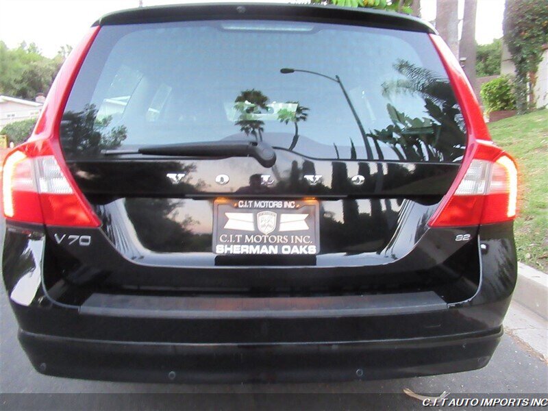 2009 Volvo V70 3.2   - Photo 34 - Sherman Oaks, CA 91423