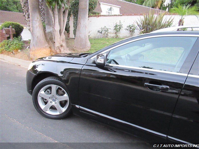 2009 Volvo V70 3.2   - Photo 32 - Sherman Oaks, CA 91423