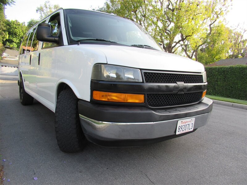 2014 Chevrolet Express LT 1500   - Photo 4 - Sherman Oaks, CA 91423