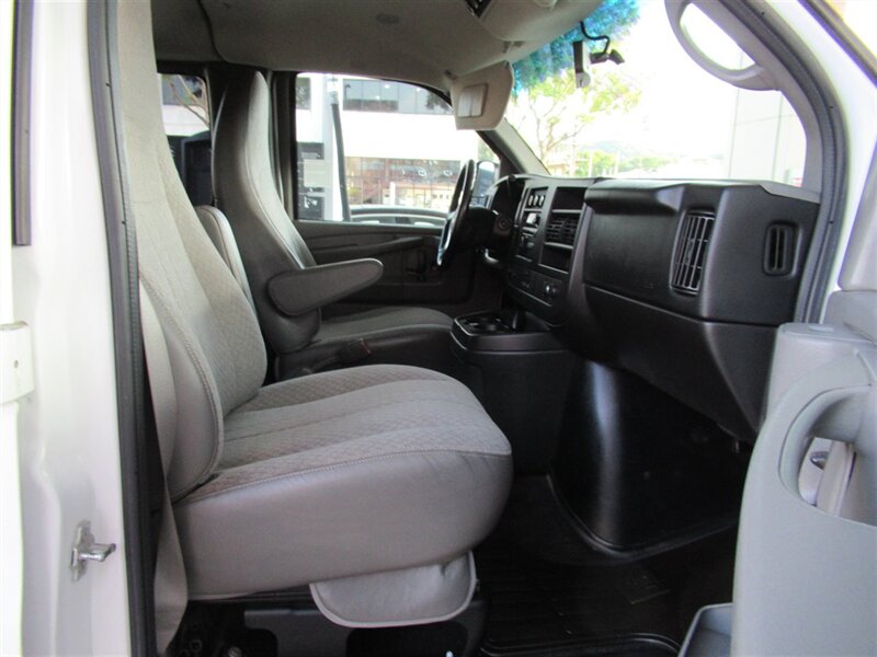 2014 Chevrolet Express LT 1500   - Photo 38 - Sherman Oaks, CA 91423