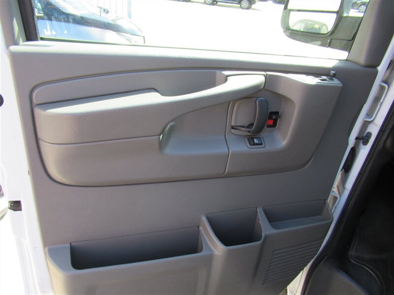 2014 Chevrolet Express LT 1500   - Photo 55 - Sherman Oaks, CA 91423